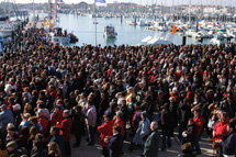 Un grande pubblico accoglie i solitari